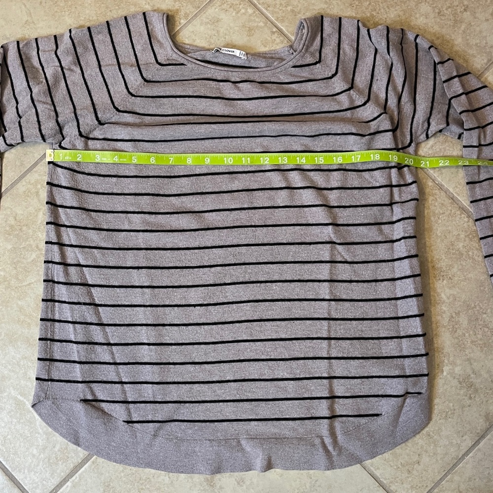 Pink Clover Sweater | Tan with black stripes XXL - Picture 5 of 9